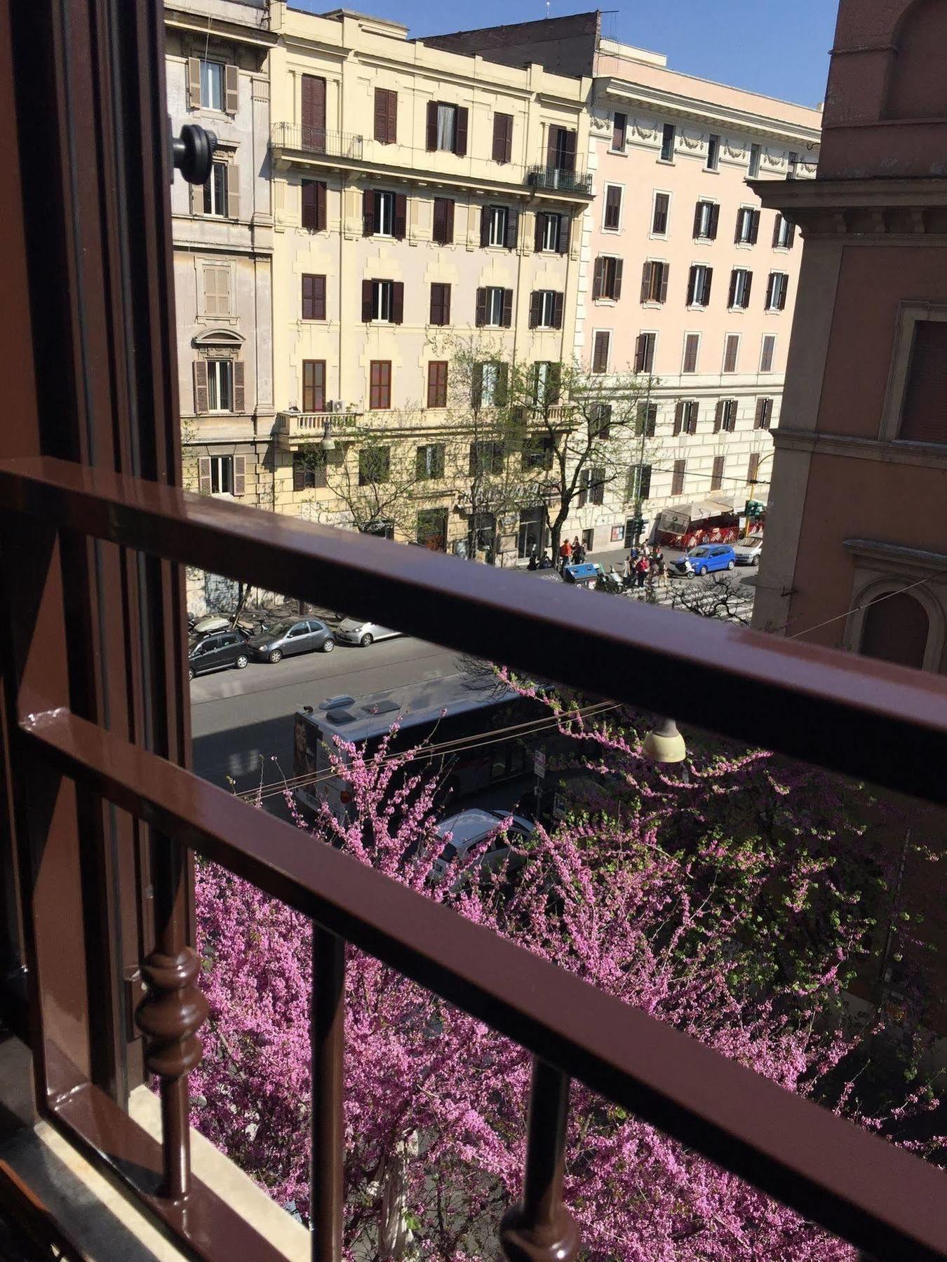 Saint Peter Inn Rome Extérieur photo
